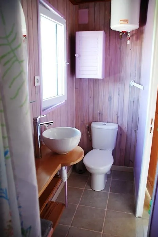 La Petite Maison Villa Bessenay