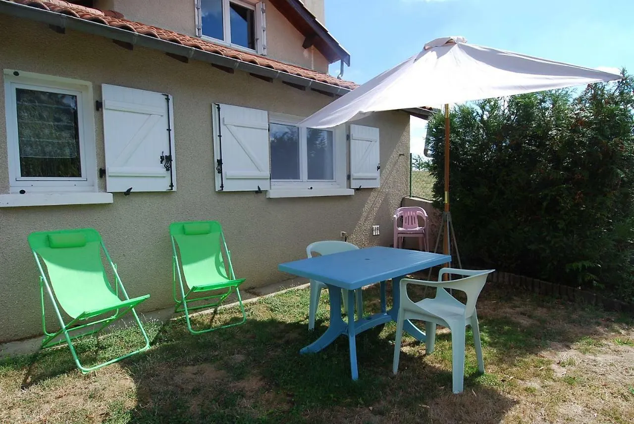 La Petite Maison Villa Bessenay 0*,  France