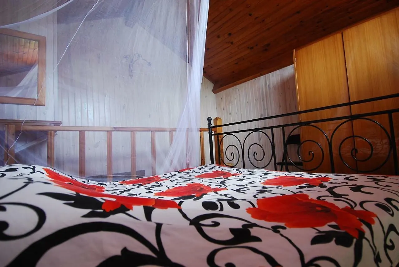 La Petite Maison Villa Bessenay Chalet